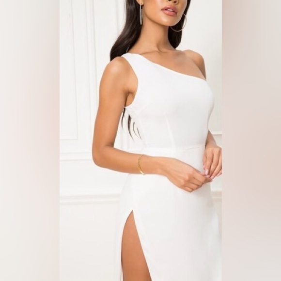 NWOT REVOLVE SUPERDOWN Karlee One Shoulder Maxi Dress White S - Picture 4 of 10